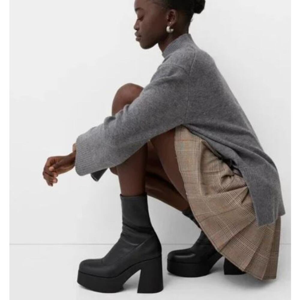 Bershka Womens 37 Black Platform Boots Fitted Heel Sock Boots Minimalist - Picture 2 of 8